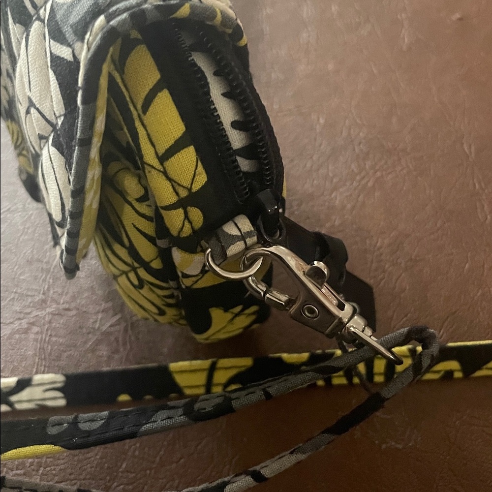 Vera Bradley Mini Crossbody/Hipster Purse - Picture 6 of 8
